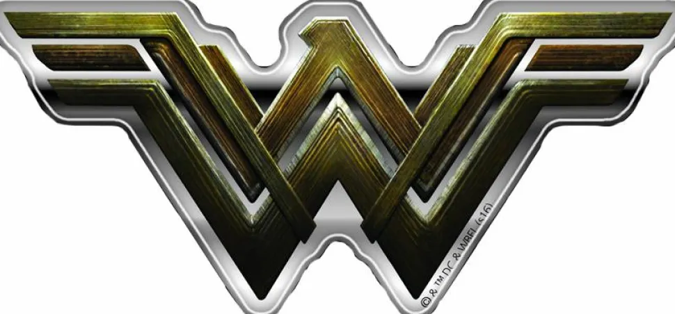 Batman v Superman: Dawn of Justice - Wonder Woman Logo Lensed Emblem