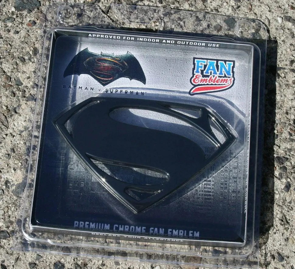 Batman v Superman: Dawn of Justice - Superman Black Chrome Premium Emblem