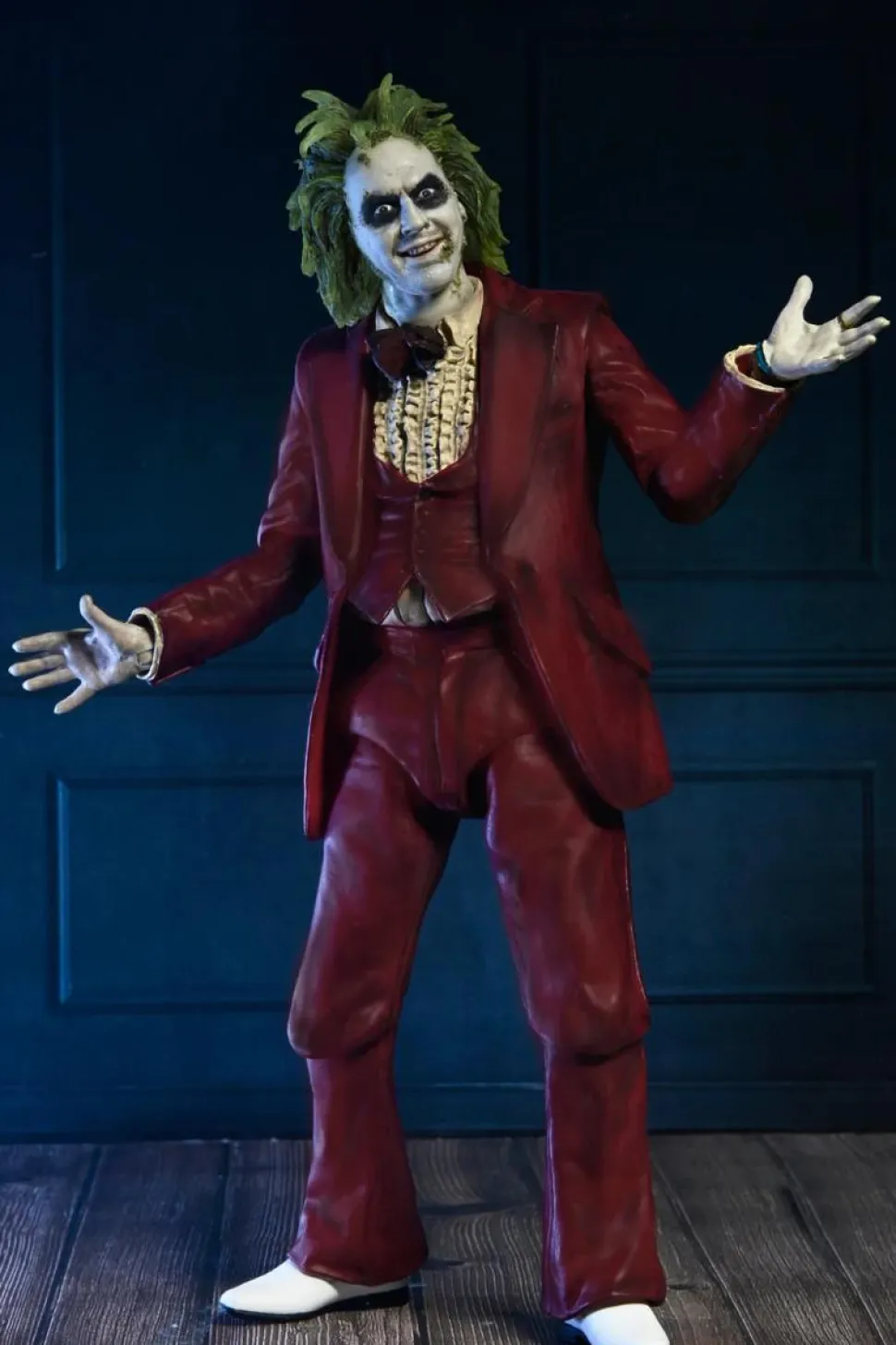 Beetlejuice Beetlejuice (2024) - Beetlejuice 'Wedding Tuxedo' Ultimate 7" Scale Action Figure