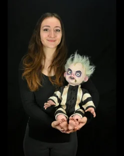 Beetlejuice Beetlejuice - Baby Beetlejuice 1:1 Scale Life-Size Doll Prop Replica