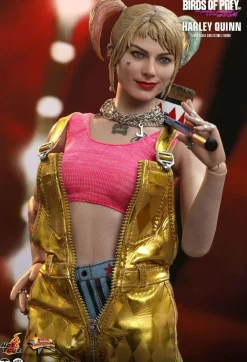 Birds of Prey - Harley Quinn 1/6th Scale Hot Toys Action Figure