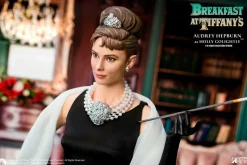 Breakfast at Tiffany’s - Audrey Hepburn as Holly Golightly Deluxe 1/4 Scale Statue