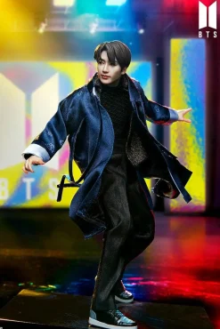 BTS - Jung Kook Deluxe 9” Statue