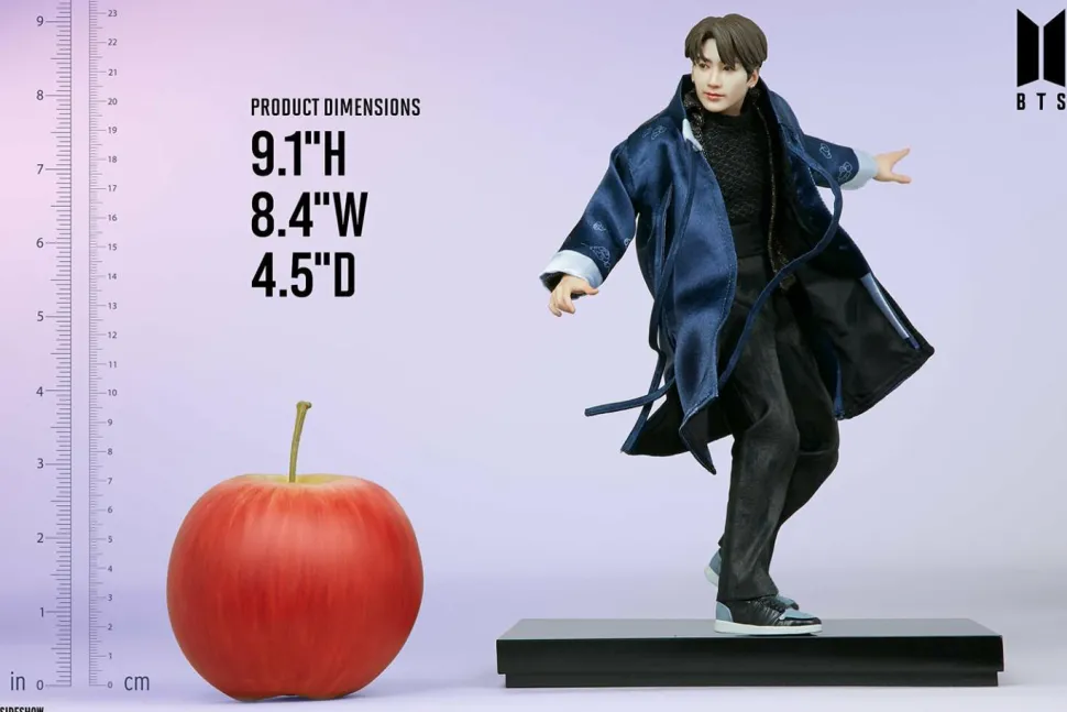 BTS - Jung Kook Deluxe 9” Statue