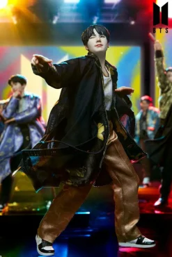 BTS - SUGA Deluxe 9” Statue
