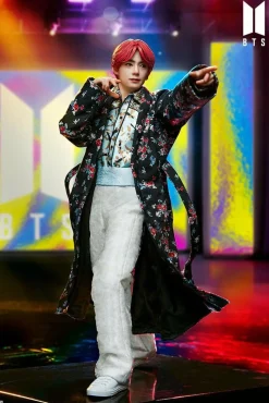 BTS - V Deluxe 9” Statue