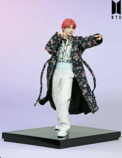 BTS - V Deluxe 9” Statue