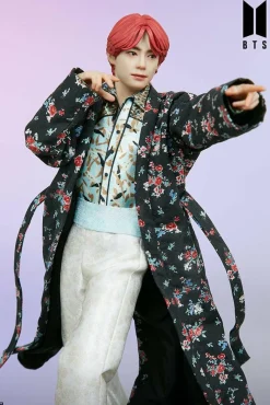 BTS - V Deluxe 9” Statue