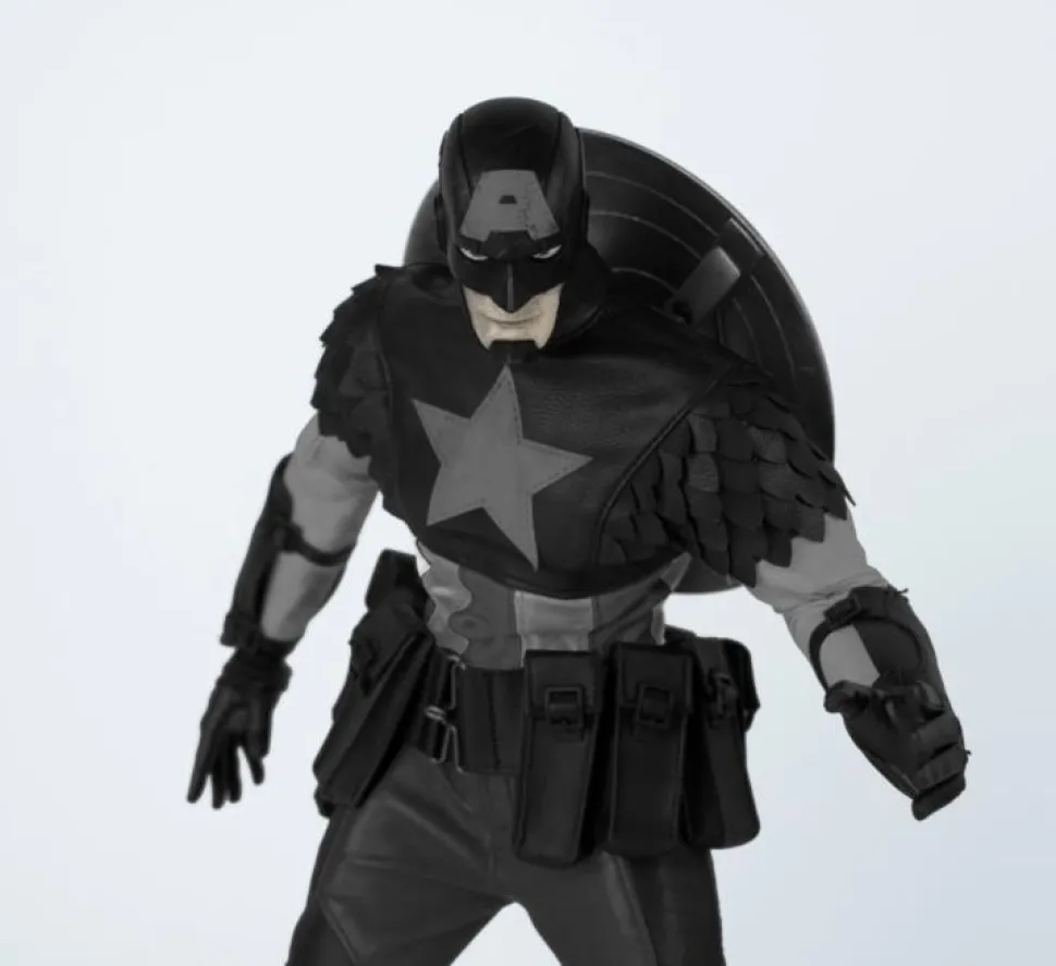 Captain America - Night Mission Captain America 1/6th Scale Action Figure