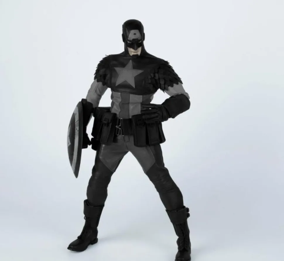 Captain America - Night Mission Captain America 1/6th Scale Action Figure