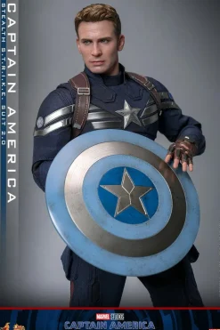 Captain America 2: The Winter Soldier - Captain America (Stealth S.T.R.I.K.E. Suit) 2.0 1/6th Hot Toys Action Figure