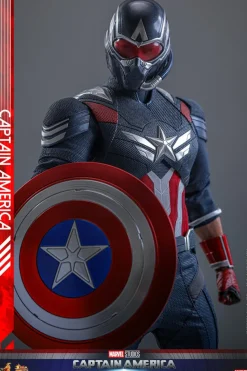Captain America: Brave New World - Captain America 1/6th Scale Hot Toys Action Figure