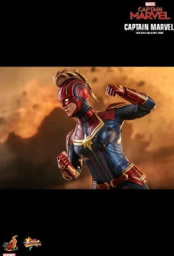 Captain Marvel (2019) - Captain Marvel 1/6th Scale Hot Toys Action Figure (Int Sales Only)