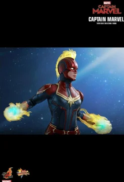 Captain Marvel (2019) - Captain Marvel 1/6th Scale Hot Toys Action Figure (Int Sales Only)