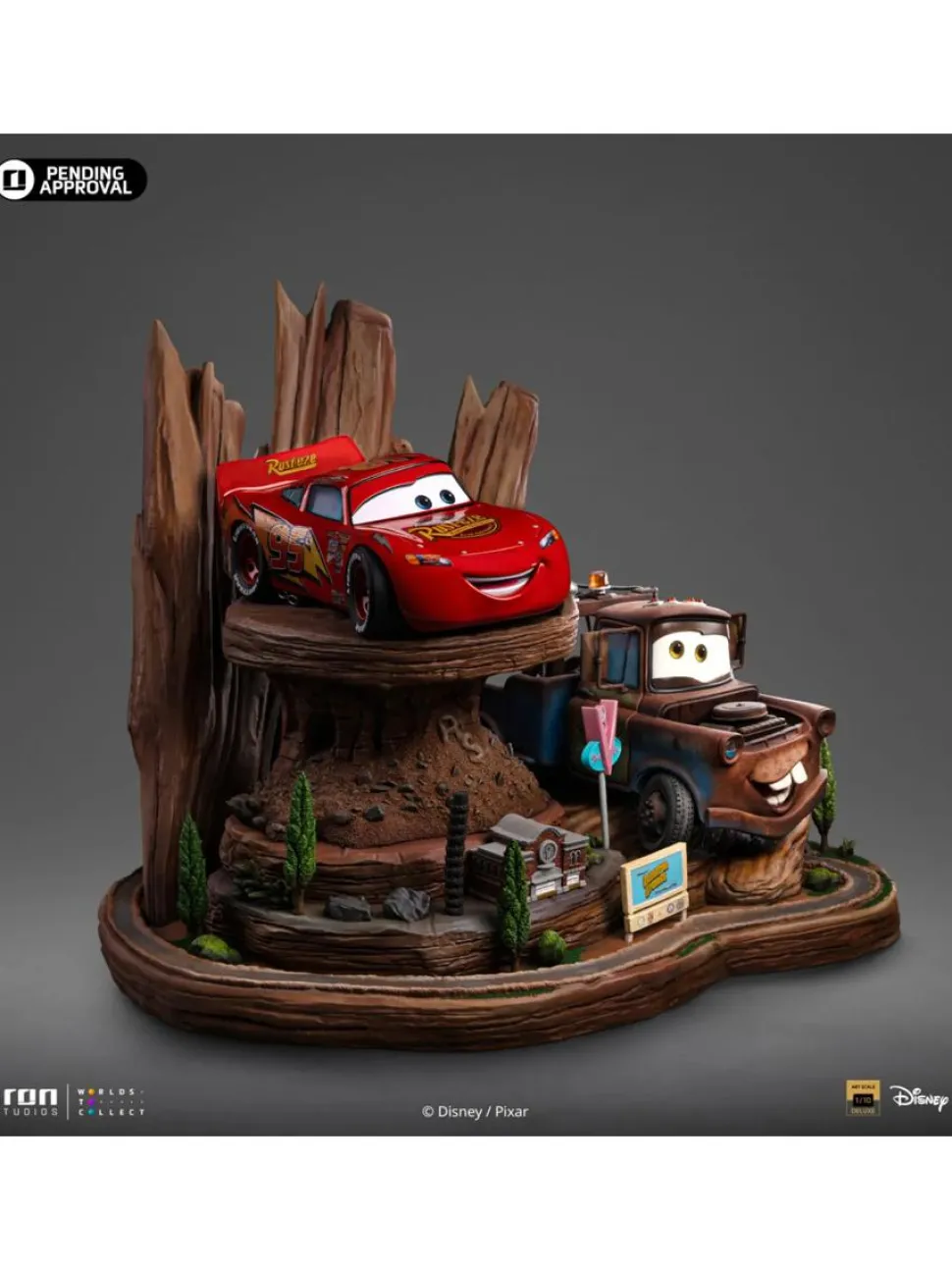 Cars - Lightning McQueen & Tow Mater Deluxe 1/10th Scale Statue