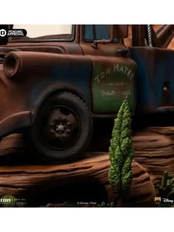 Cars - Lightning McQueen & Tow Mater Deluxe 1/10th Scale Statue