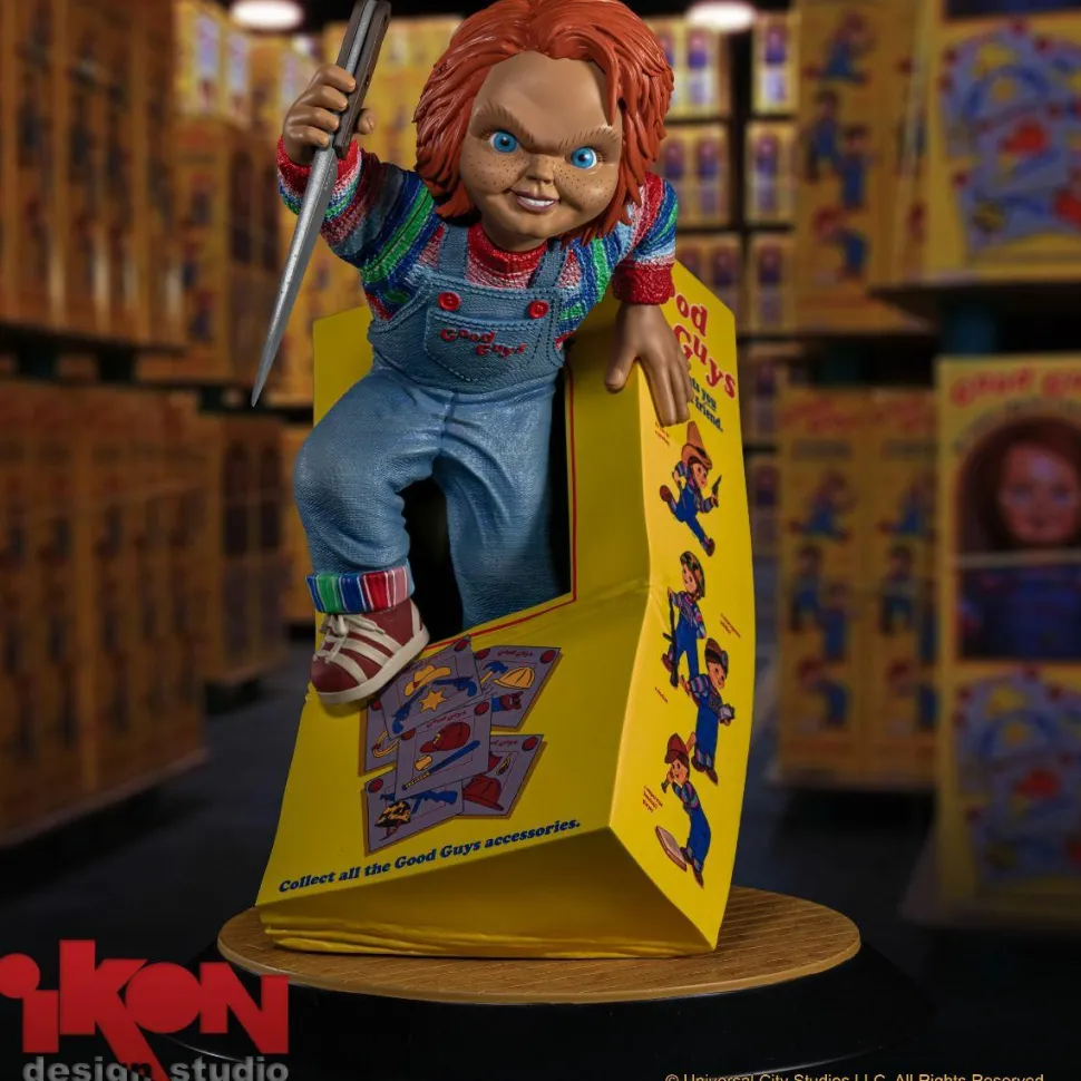Child’s Play (1988) - Chucky Breakout 9” PVC Diorama Statue