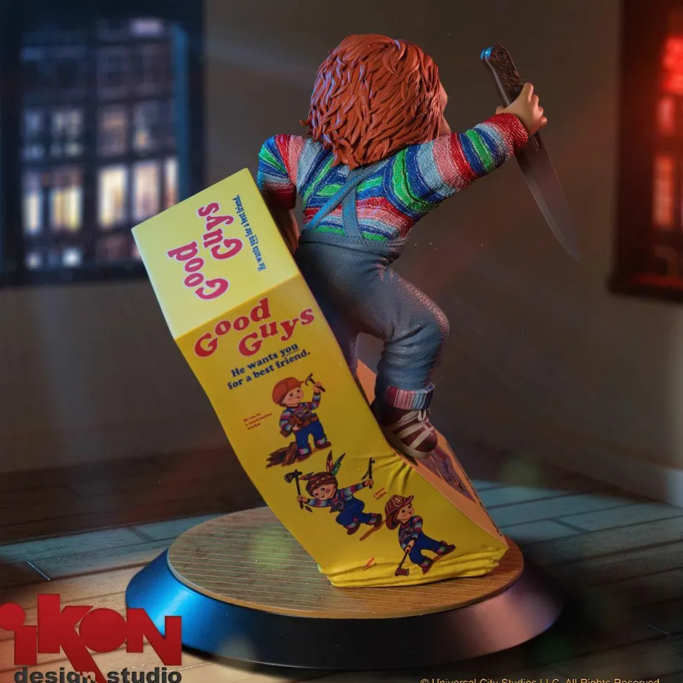 Child’s Play (1988) - Chucky Breakout 9” PVC Diorama Statue