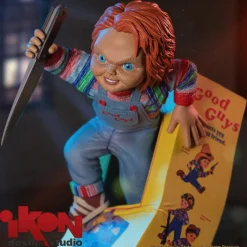 Child’s Play (1988) - Chucky Breakout 9” PVC Diorama Statue