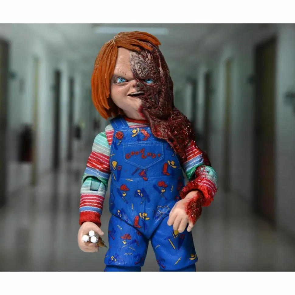 Chucky (2021) - Chucky Ultimate 7" Scale Action Figure