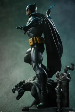 DC Comics - Batman (Black & Grey Edition) 1/6th Scale Maquette Statue