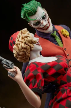 DC Comics - The Joker & Harley Quinn (Lawless Love) 1/5th Scale Diorama Statue