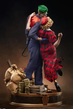 DC Comics - The Joker & Harley Quinn (Lawless Love) 1/5th Scale Diorama Statue