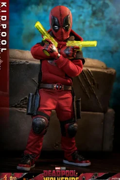 Deadpool & Wolverine (2024) - Kidpool 1/6th Scale Hot Toys Action Figure