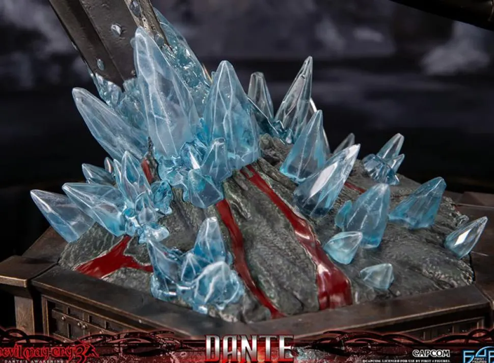 Devil May Cry 3: Dante's Awakening - Dante 17" Statue