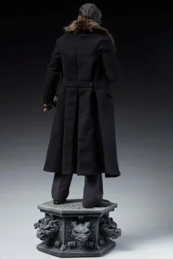 Dracula (1958) - Van Helsing Premium Format Statue