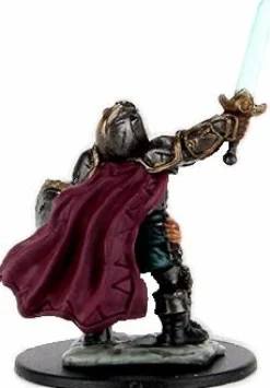 Dungeons & Dragons - Premium Dwarf Paladin Female Miniature