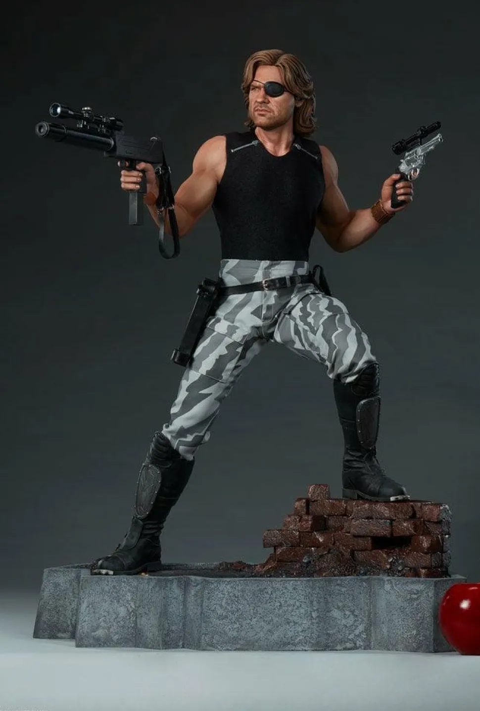 Escape From New York - Snake Plissken 1/3 Scale Statue