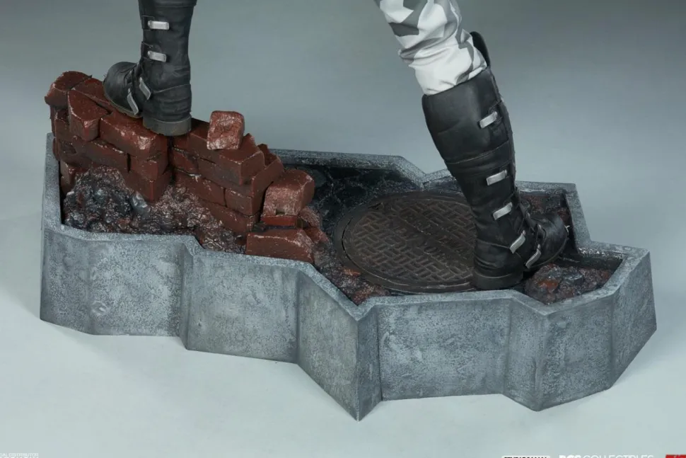 Escape From New York - Snake Plissken 1/3 Scale Statue
