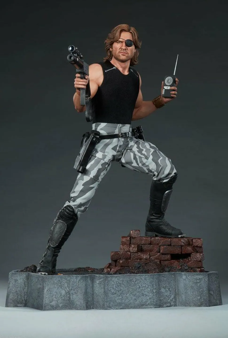 Escape From New York - Snake Plissken 1/3 Scale Statue