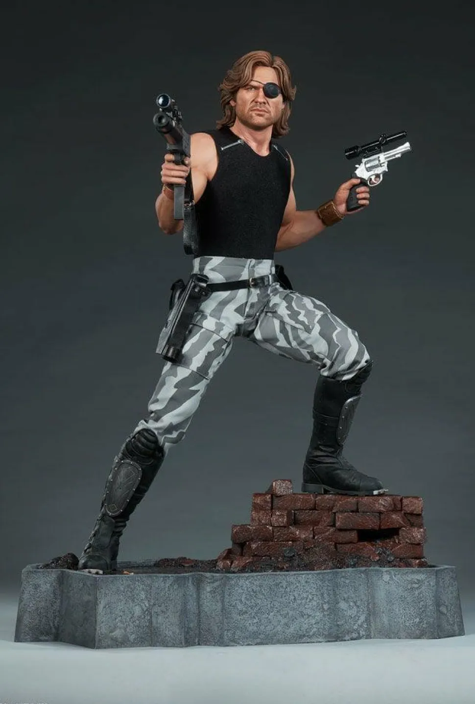 Escape From New York - Snake Plissken 1/3 Scale Statue