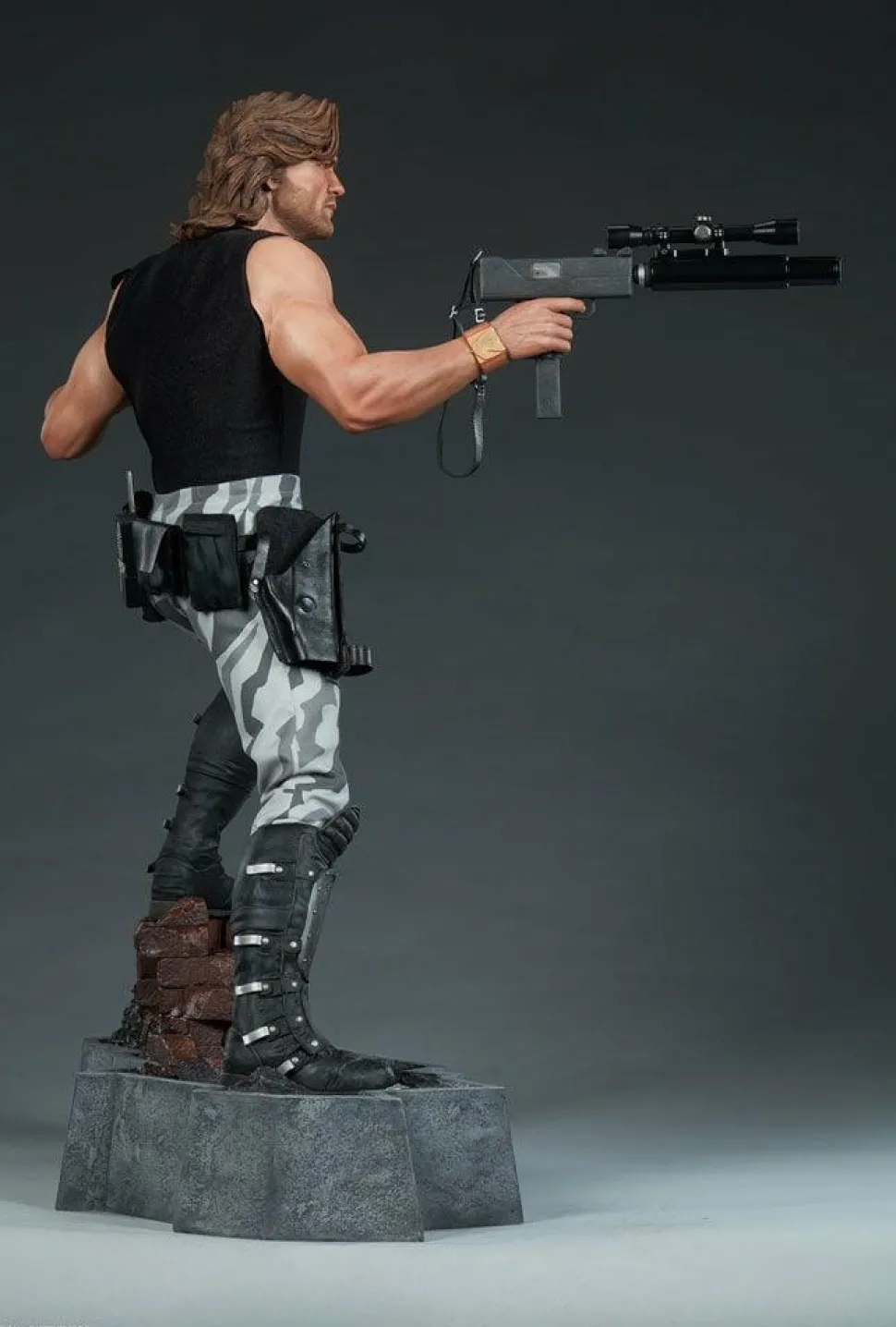 Escape From New York - Snake Plissken 1/3 Scale Statue