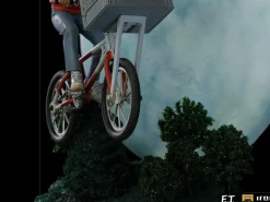 E.T. The Extra-Terrestrial - E.T & Elliott Deluxe 1/10th Scale Statue