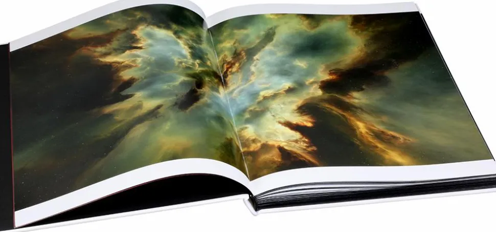 EVE - EVE Universe - The Art of New Eden Limited Edition Hard Cover Book Set