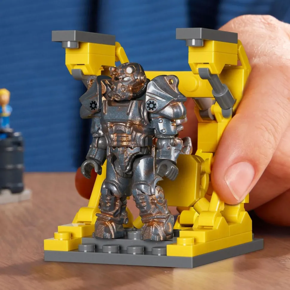 Fallout - Red Rocket Truck Stop MEGA Building Block Construction Set (824 Pieces)