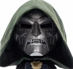 Fantastic Four - Doctor Doom Premium Roleplay Helmet Marvel Legends 1:1 Scale Life-Size Prop Replica