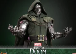 Fantastic Four - Doctor Doom 1/6th Scale Hot Toys Action Figure