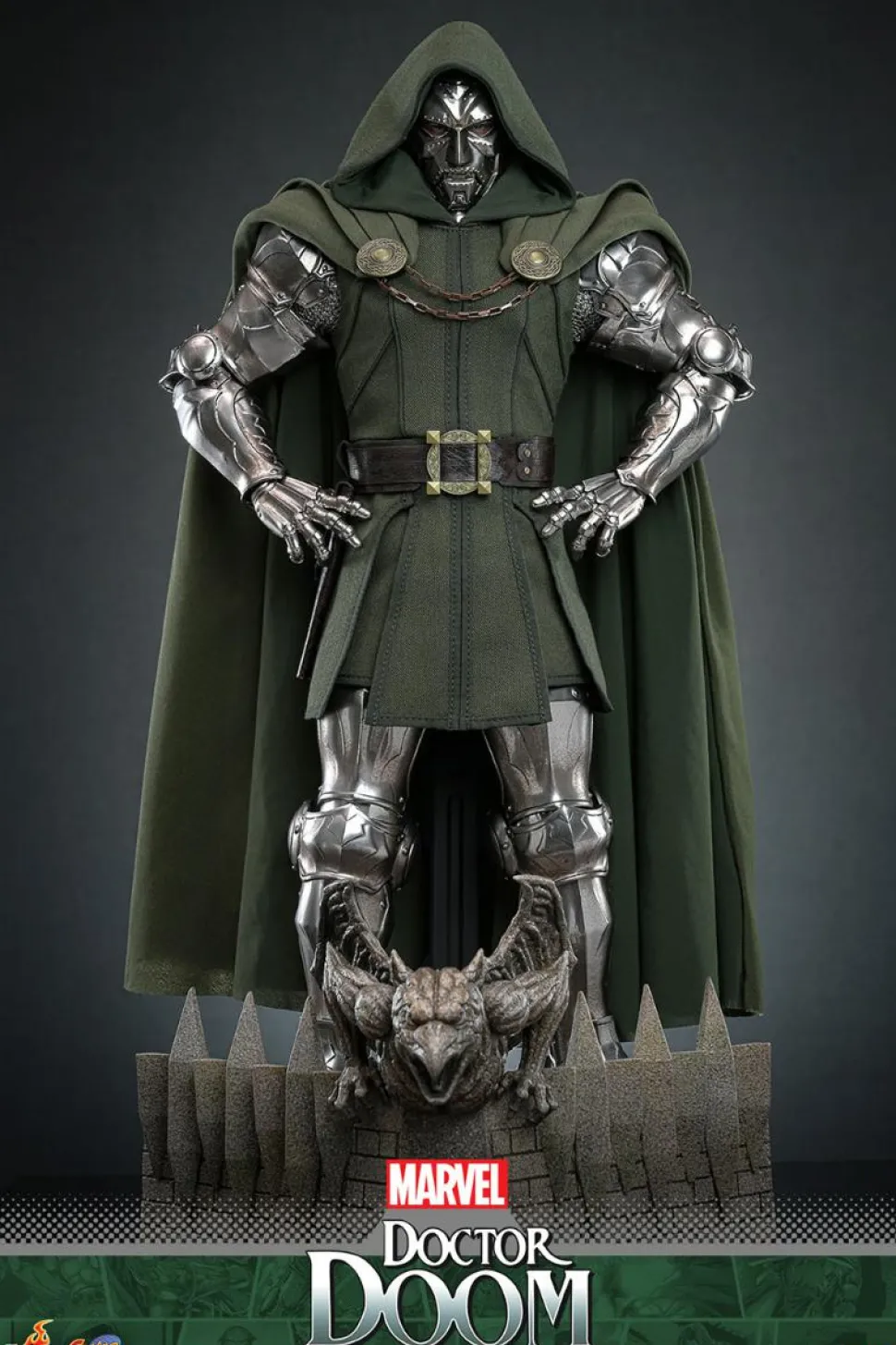 Fantastic Four - Doctor Doom 1/6th Scale Hot Toys Action Figure