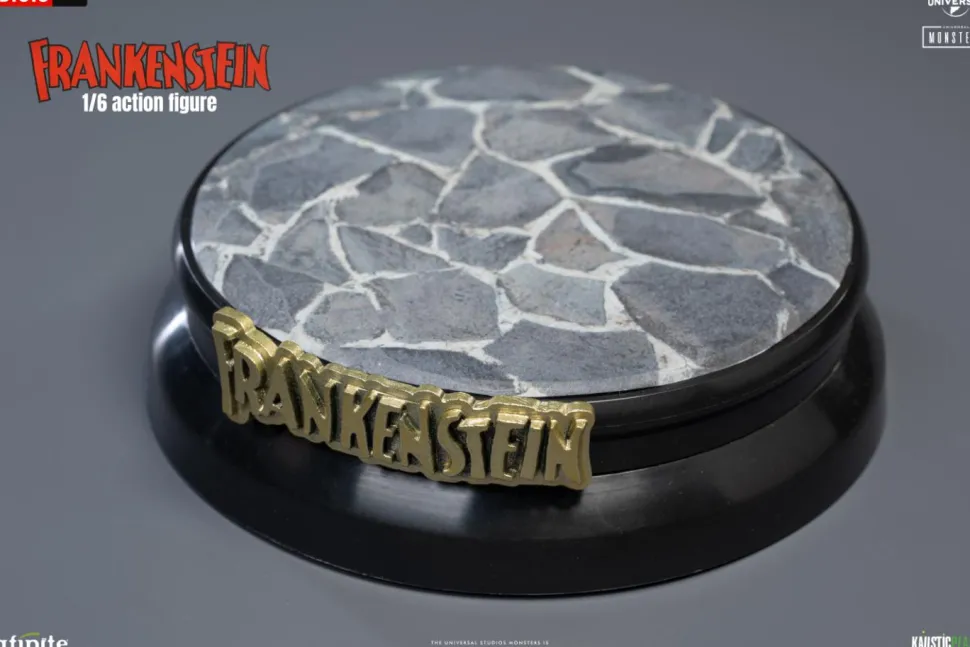 Frankenstein (1931) - The Monster 1/6th Scale Action Figure