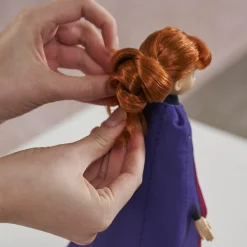 Frozen 2 - Queen Anna Transformation Doll