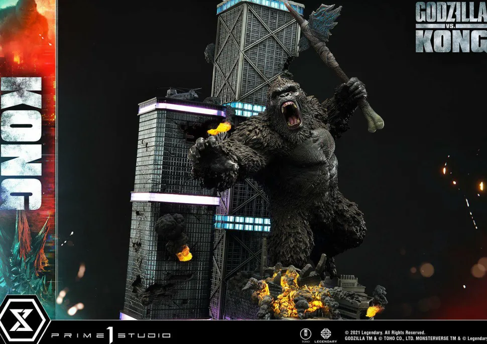 Godzilla vs Kong - King Kong Final Battle 31” Diorama Statue