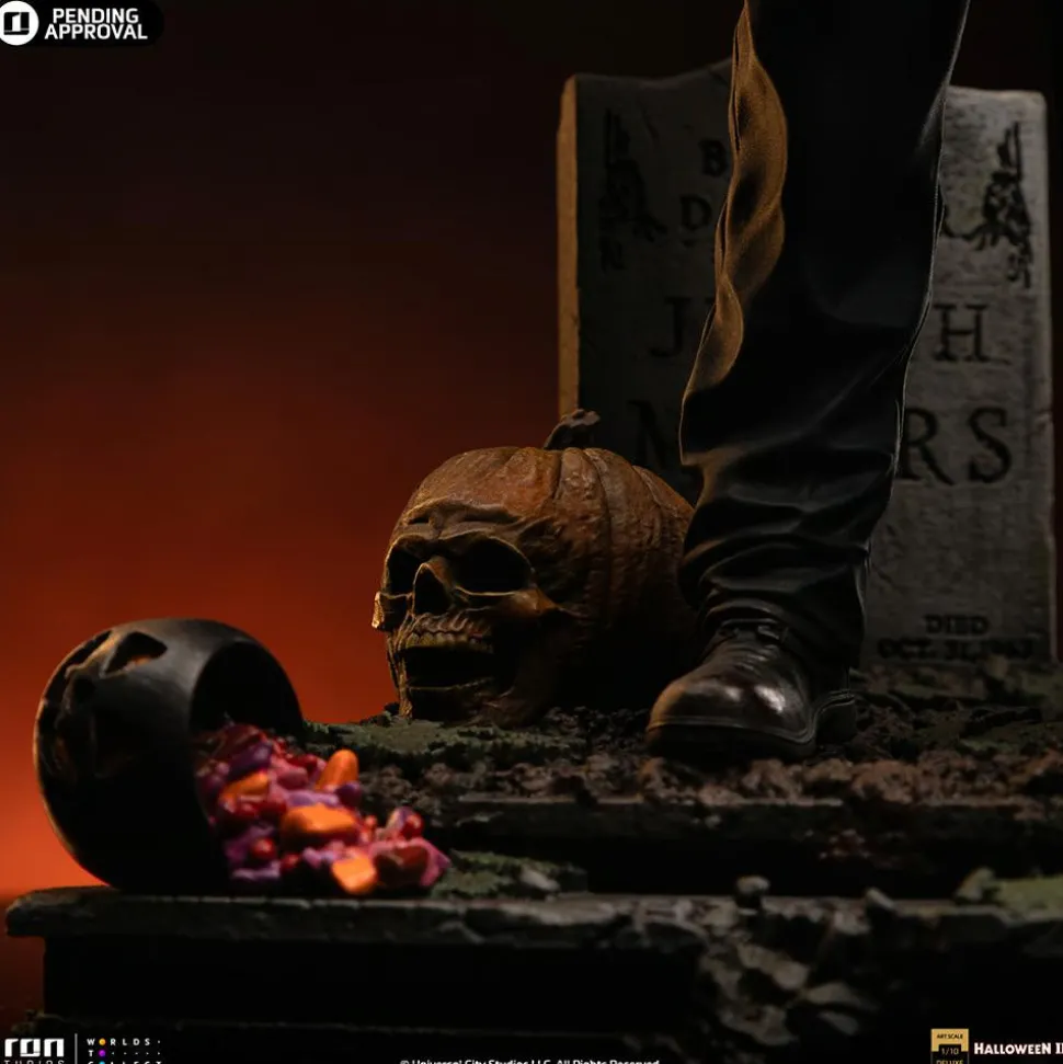 Halloween II - Michael Myers Deluxe 1/10th Scale Statue