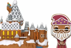 Harry Potter - Gingerbread Albus Dumbledore with Hogwarts Pop! Town Vinyl Figure