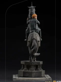 Harry Potter - Ron Weasley at the Wizard Chess Deluxe 1/10th Scale Statue