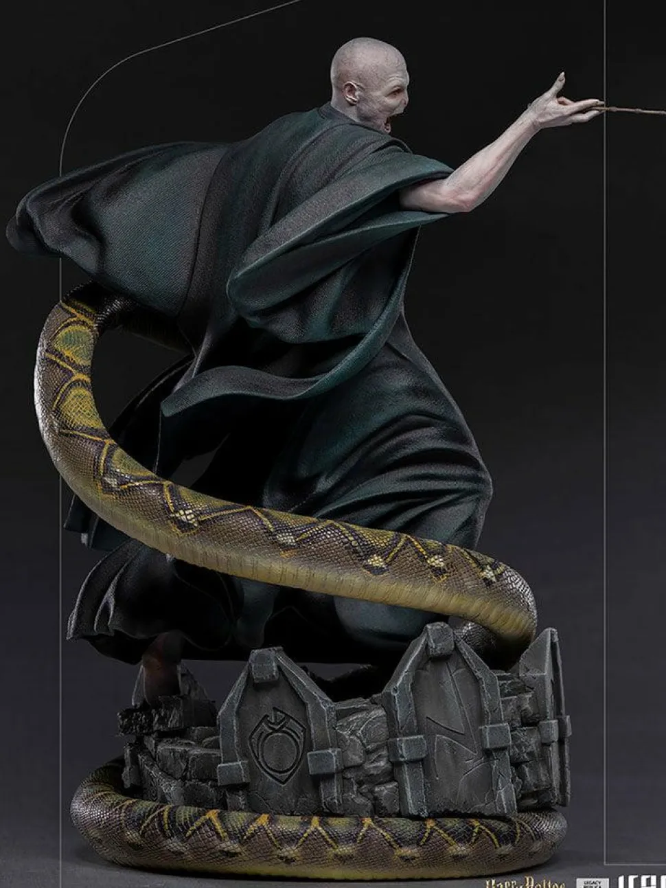 Harry Potter - Voldemort & Nagini 1/4 Scale Legacy Statue