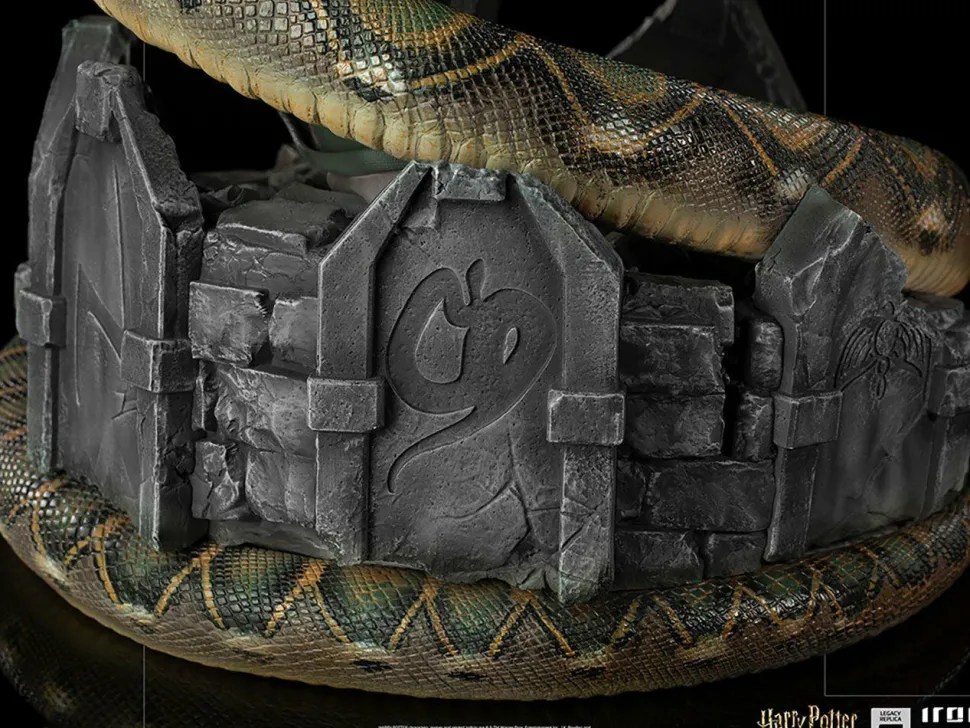 Harry Potter - Voldemort & Nagini 1/4 Scale Legacy Statue